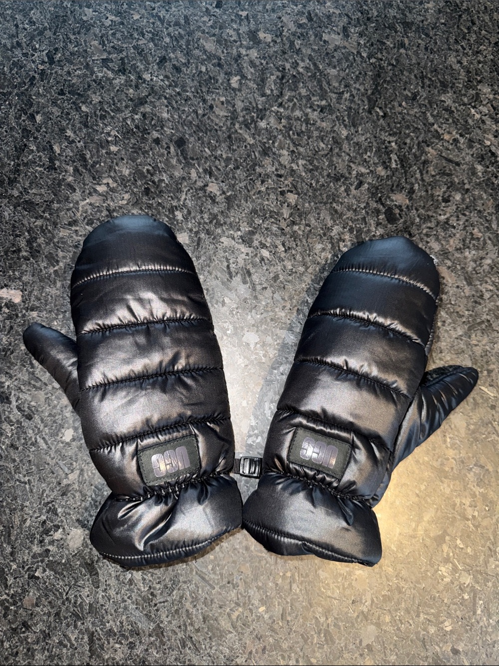 UGG mittens black size S/M